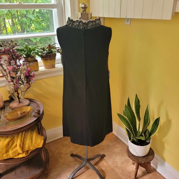 Vintage 1960s, Dress Union made, Polyester/Lace trim US8 - Picture 2 of 6